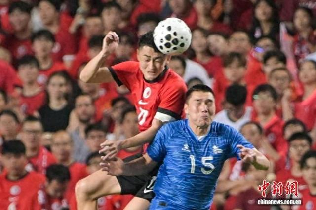 国际足球友谊赛：中国香港队2:0战胜蒙古国队|中新网|吴宇曦|陈晋一|孙铭谦|劳烈斯_新浪体育_新浪新闻